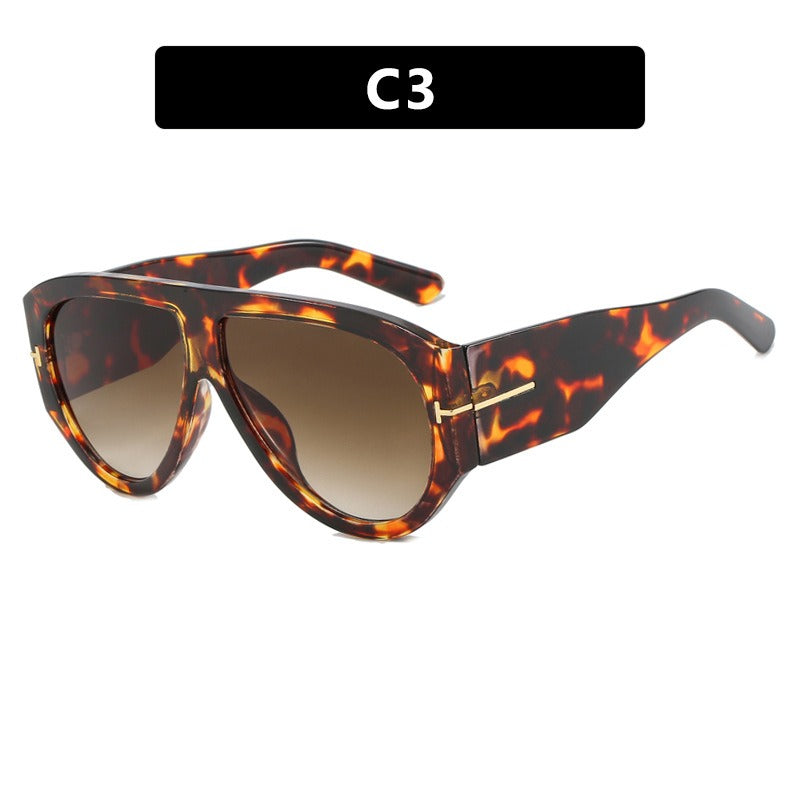 Sunglasses are UV resistant Large frame sunglasses for women with a high-end feel
