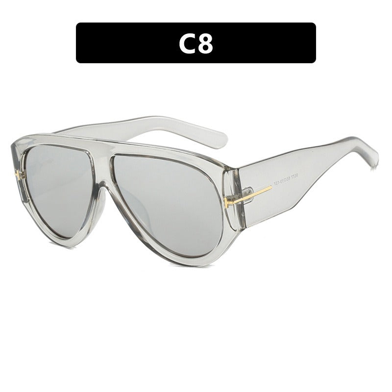 Sunglasses are UV resistant Large frame sunglasses for women with a high-end feel