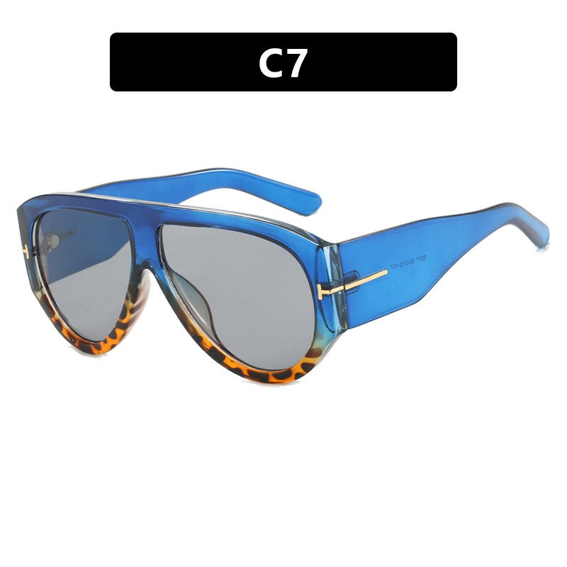 Sunglasses are UV resistant Large frame sunglasses for women with a high-end feel